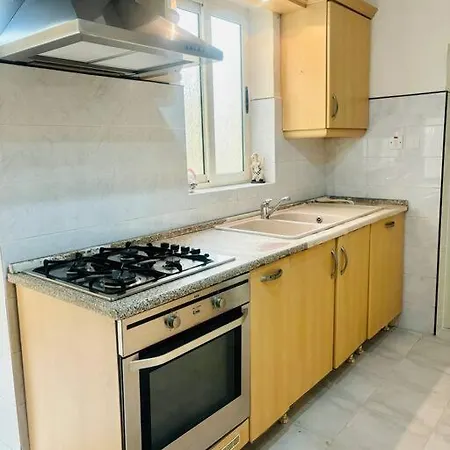 House In 5 Minutes Walking Distance To 斯利马
