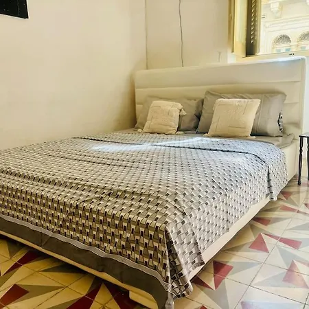House In 5 Minutes Walking Distance To * Sliema