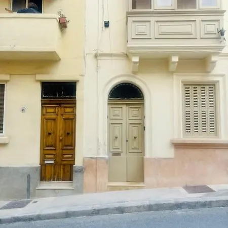 Σπίτι διακοπών House In 5 Minutes Walking Distance To