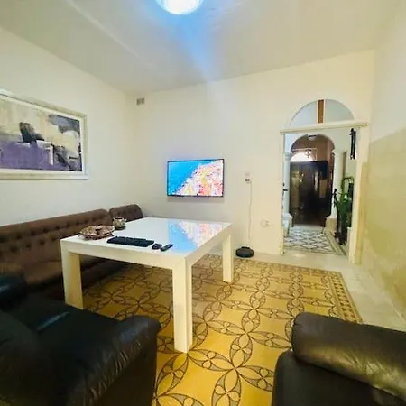 House In 5 Minutes Walking Distance To *