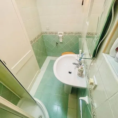 House In 5 Minutes Walking Distance To