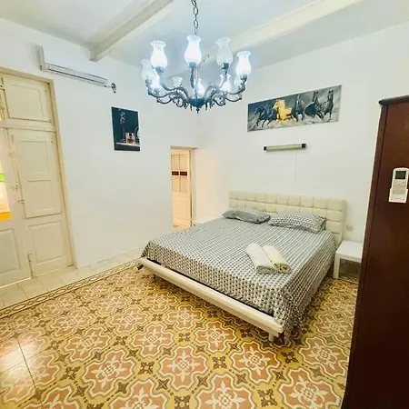 Σπίτι διακοπών House In 5 Minutes Walking Distance To Σλιέμα
