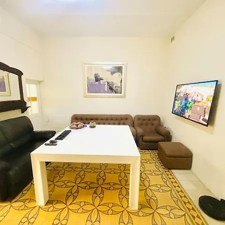 House In 5 Minutes Walking Distance To