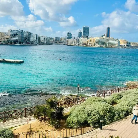 House In 5 Minutes Walking Distance To * Sliema