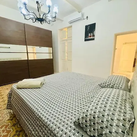 Holiday home House In 5 Minutes Walking Distance To