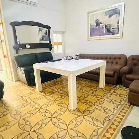 House In 5 Minutes Walking Distance To Holiday home