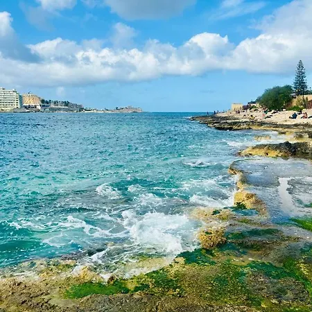 House In 5 Minutes Walking Distance To Sliema